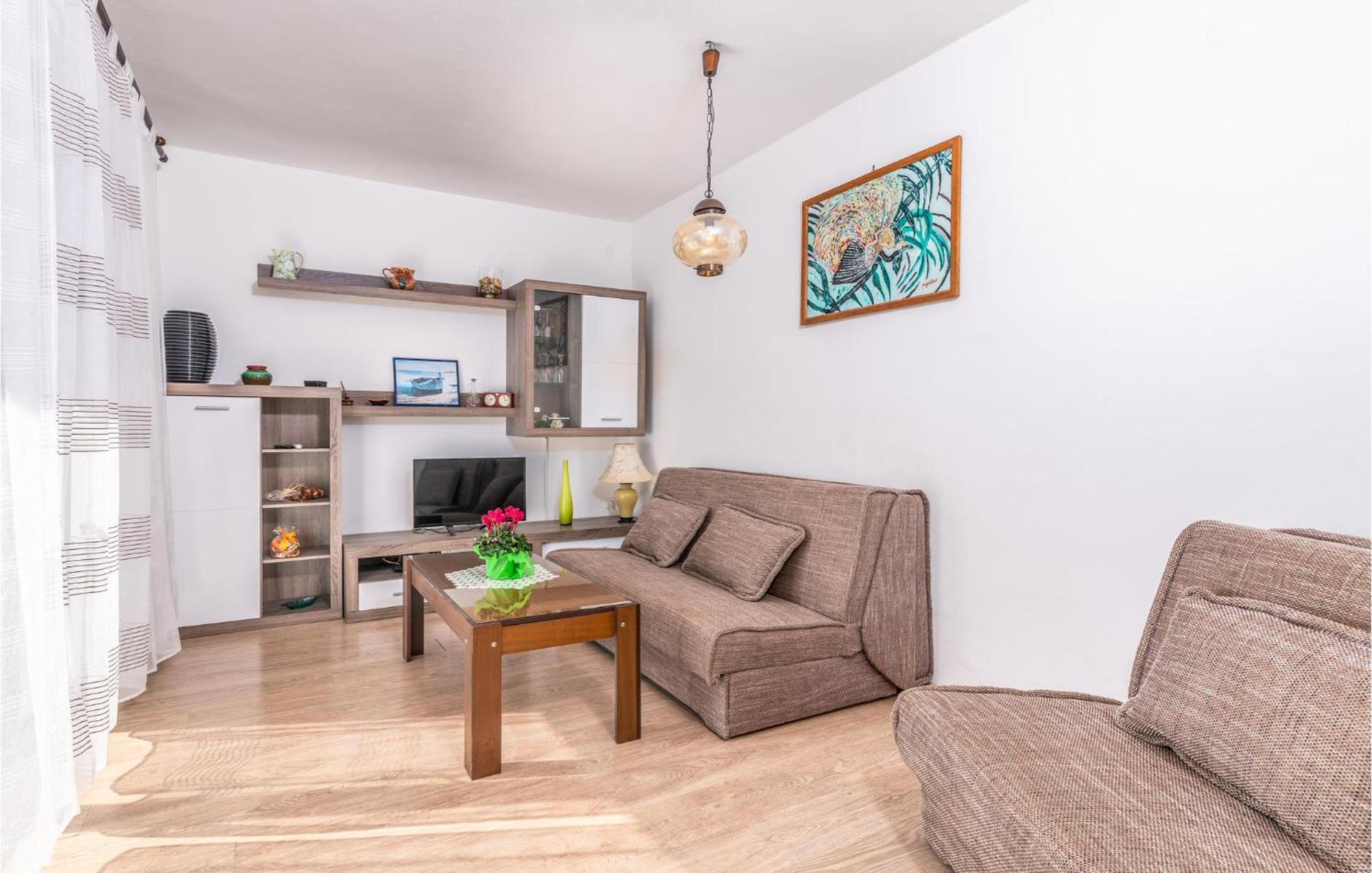 3 Bedroom Nice Apartment In Krk 克尔克 外观 照片
