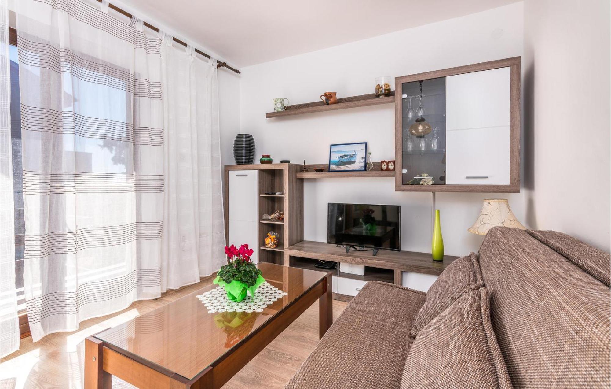 3 Bedroom Nice Apartment In Krk 克尔克 外观 照片